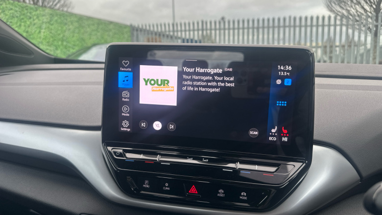 Volkswagen ID.4 109kW Life Pure 52kWh 5dr Auto Electric Estate